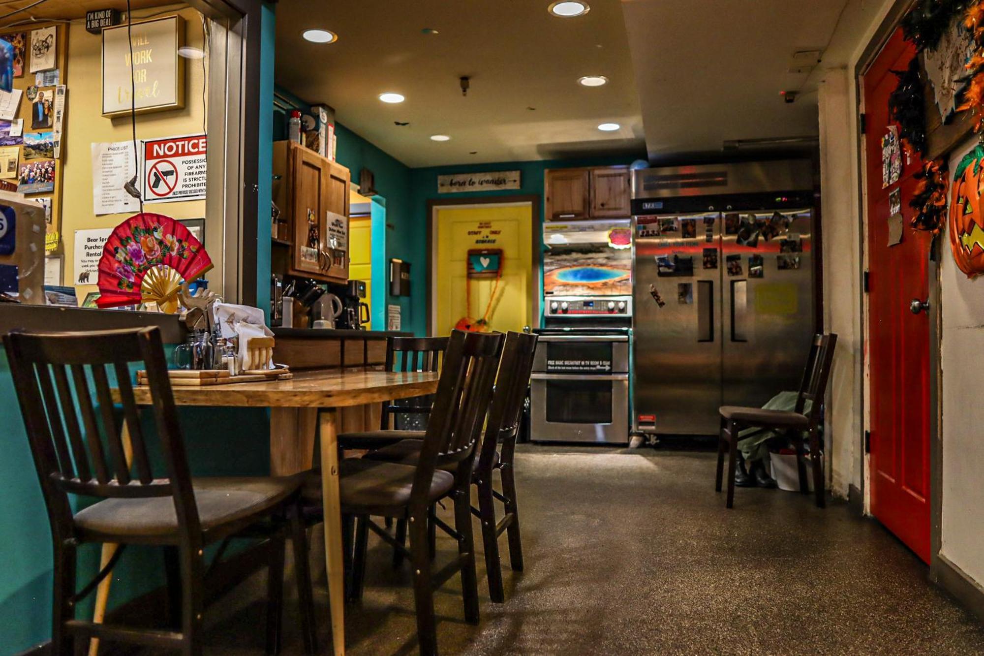 Treasure State Hostel โบซแมน ภายนอก รูปภาพ